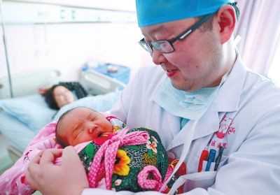 杭州供卵的费用_试管婴儿移植后症状因人而异